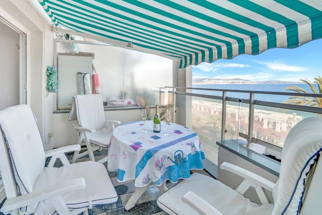 La Prom - A Two Bedroom Apartment With A Sea View 니스 외부 사진