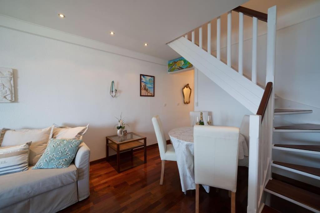 La Prom - A Two Bedroom Apartment With A Sea View 니스 외부 사진