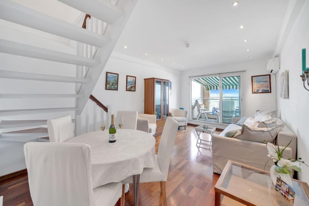 La Prom - A Two Bedroom Apartment With A Sea View 니스 외부 사진