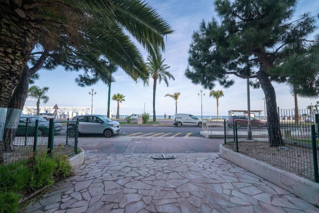 La Prom - A Two Bedroom Apartment With A Sea View 니스 외부 사진